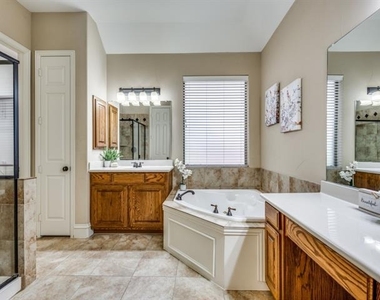 832 Hidden Springs Court - Photo Thumbnail 17