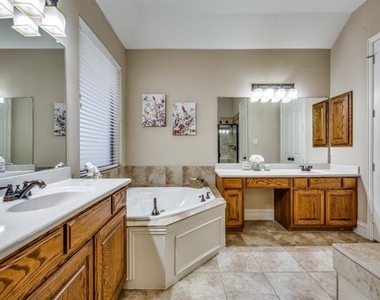 832 Hidden Springs Court - Photo Thumbnail 16
