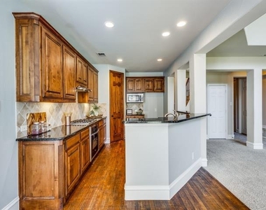 832 Hidden Springs Court - Photo Thumbnail 9