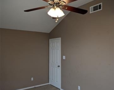 700 Flamingo Drive - Photo Thumbnail 17