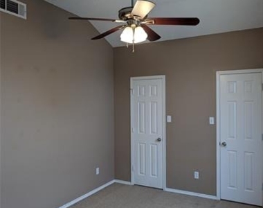 700 Flamingo Drive - Photo Thumbnail 16