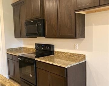 2202 Jones Street - Photo Thumbnail 6
