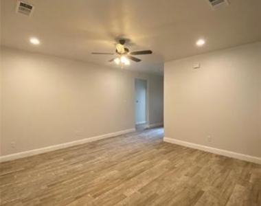 2202 Jones Street - Photo Thumbnail 11
