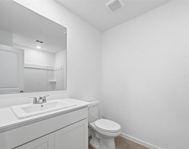 6509 Glade Street - Photo Thumbnail 15