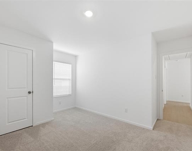 6509 Glade Street - Photo Thumbnail 10