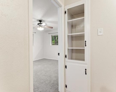 118 E Florence Street - Photo Thumbnail 22