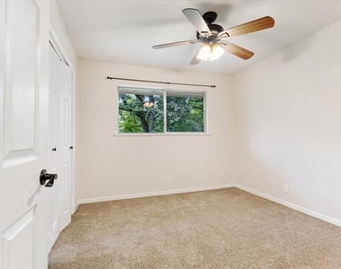 118 E Florence Street - Photo Thumbnail 21