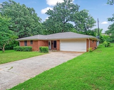 118 E Florence Street - Photo Thumbnail 27