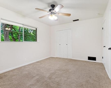 118 E Florence Street - Photo Thumbnail 16