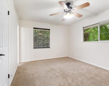 118 E Florence Street - Photo Thumbnail 17
