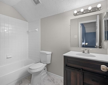 10323 Budtime Lane - Photo Thumbnail 21