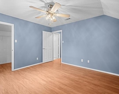 10323 Budtime Lane - Photo Thumbnail 23