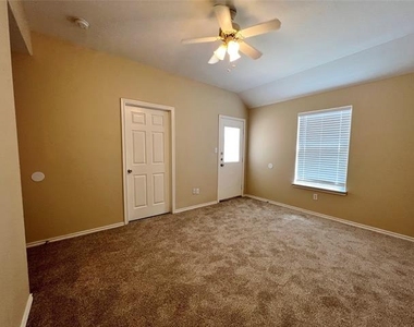 120 Sunburst Court - Photo Thumbnail 7