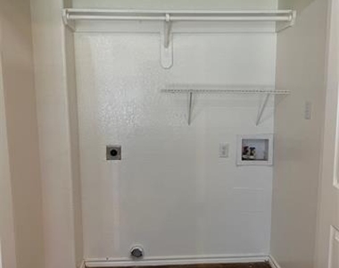 120 Sunburst Court - Photo Thumbnail 17