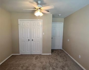 120 Sunburst Court - Photo Thumbnail 15