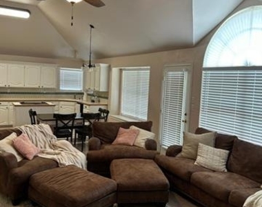 5005 Shadowood Trail - Photo Thumbnail 13