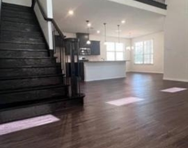 2405 Larimar Drive - Photo Thumbnail 17