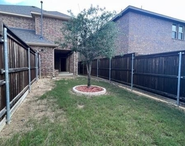 2405 Larimar Drive - Photo Thumbnail 19