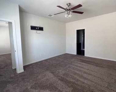 2405 Larimar Drive - Photo Thumbnail 13