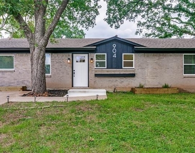 904 Bryan Drive - Photo Thumbnail 1