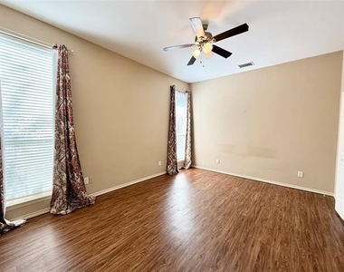 8902 Bayshore Lane - Photo Thumbnail 3