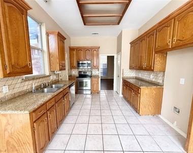 8902 Bayshore Lane - Photo Thumbnail 2