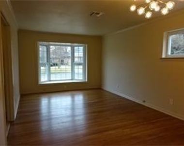 7017 Haverford Road - Photo Thumbnail 2