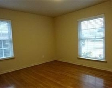7017 Haverford Road - Photo Thumbnail 5