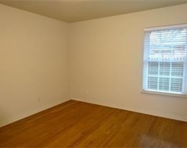 7017 Haverford Road - Photo Thumbnail 7