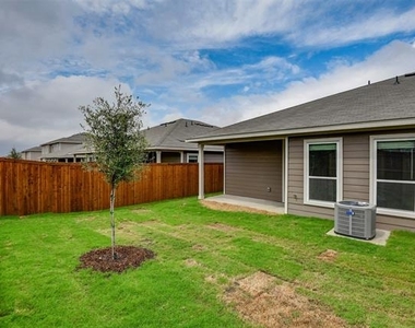 609 Blackland Drive - Photo Thumbnail 2
