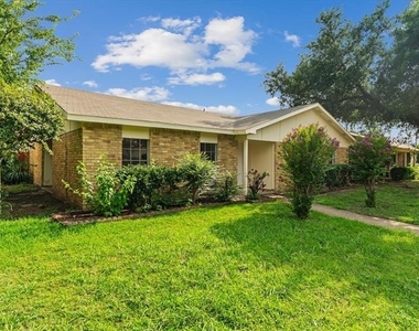 1926 Rambling Ridge Lane - Photo Thumbnail 1