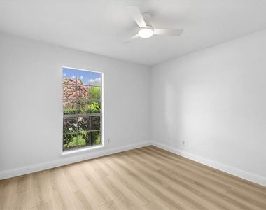 1926 Rambling Ridge Lane - Photo Thumbnail 10