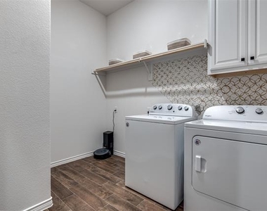 3129 Maverick Drive - Photo Thumbnail 24