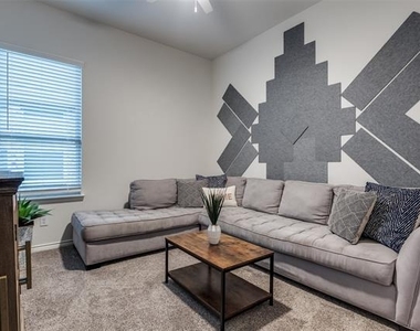 3129 Maverick Drive - Photo Thumbnail 23