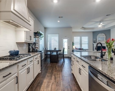 3129 Maverick Drive - Photo Thumbnail 15