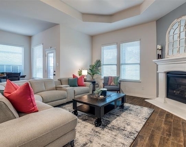 3129 Maverick Drive - Photo Thumbnail 7