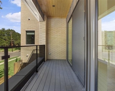 4420 Abbott Avenue - Photo Thumbnail 18