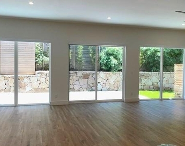 4420 Abbott Avenue - Photo Thumbnail 3