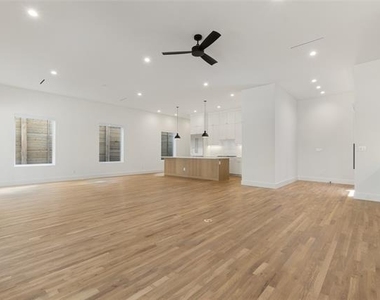 4420 Abbott Avenue - Photo Thumbnail 4