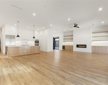 4420 Abbott Avenue - Photo Thumbnail 5