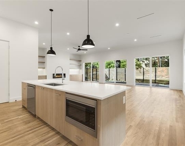 4420 Abbott Avenue - Photo Thumbnail 11