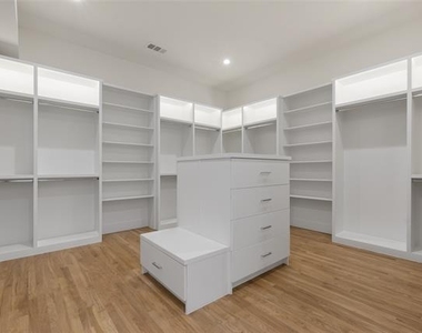 4420 Abbott Avenue - Photo Thumbnail 17