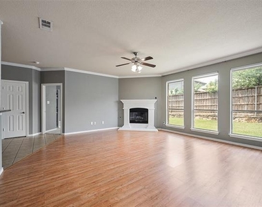 10005 Butte Meadows Drive - Photo Thumbnail 9