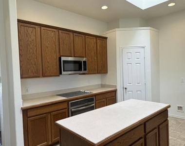 509 S Avalanche Drive - Photo Thumbnail 7