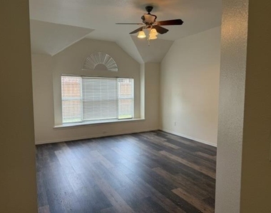 509 S Avalanche Drive - Photo Thumbnail 12
