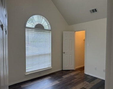 509 S Avalanche Drive - Photo Thumbnail 16