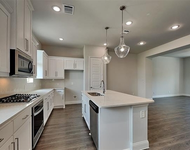 2232 Palomino Street - Photo Thumbnail 3