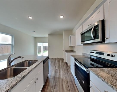 617 Colgate Circle - Photo Thumbnail 1
