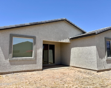 35991 W San Clemente Avenue - Photo Thumbnail 19