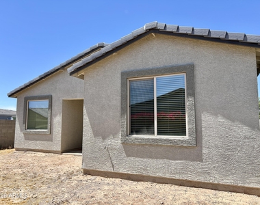 35991 W San Clemente Avenue - Photo Thumbnail 20